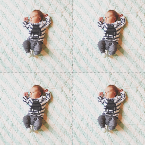 Vierkant DIY foto-label voor bij een geboortekaartje