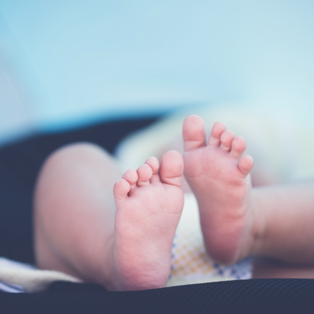 baby newborn babyfeet feet teentjes